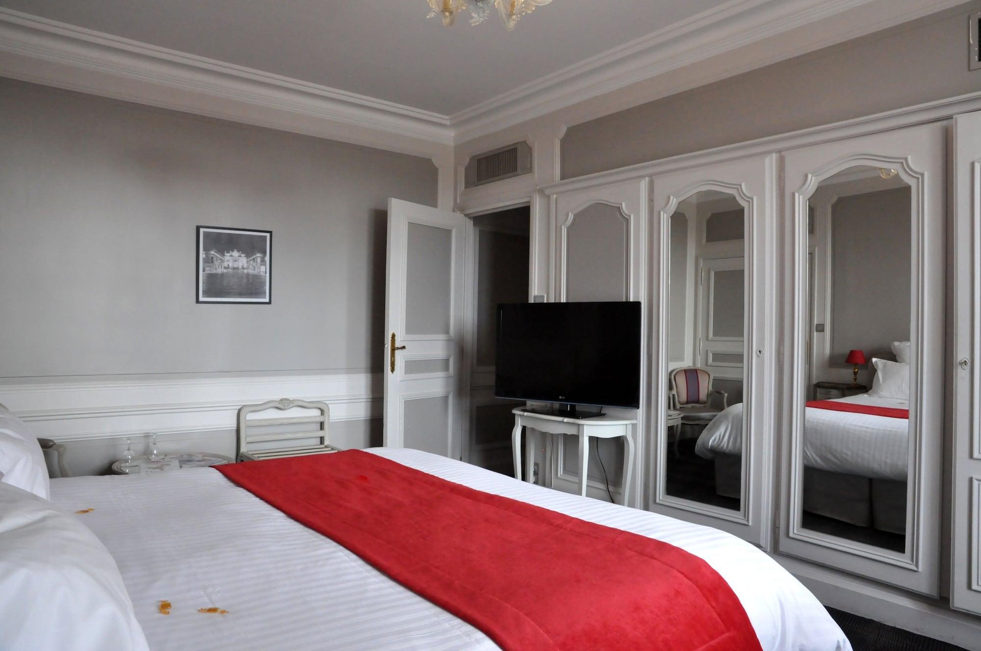 Grand Hotel De La Reine - Place Stanislas Nancy Ngoại thất bức ảnh