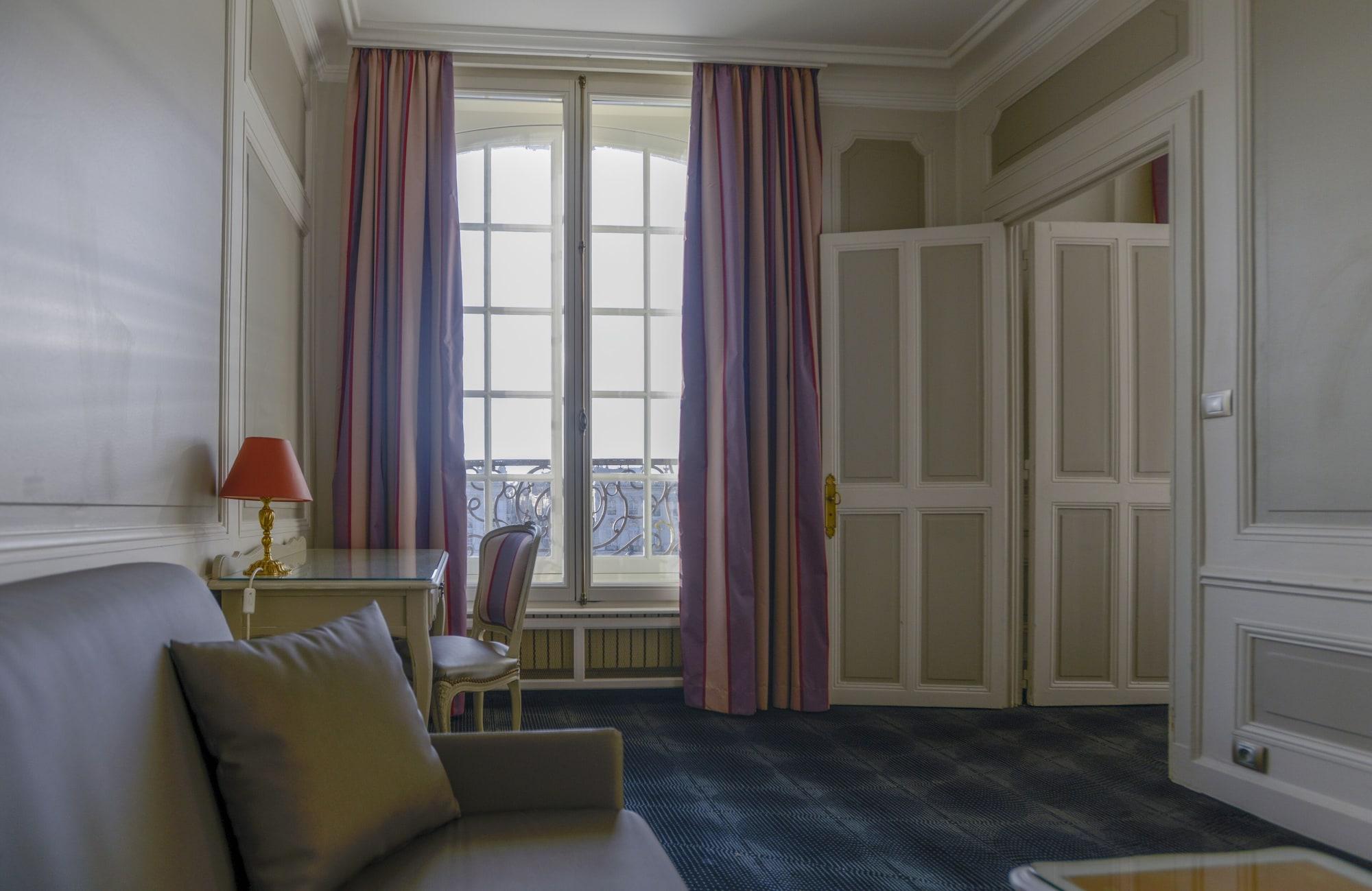 Grand Hotel De La Reine - Place Stanislas Nancy Ngoại thất bức ảnh